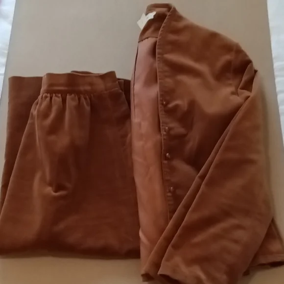 Suit by Prophecy EUC caramel brown velveteen VTG from 1970s skirt and blazer - Picture 16 of 16